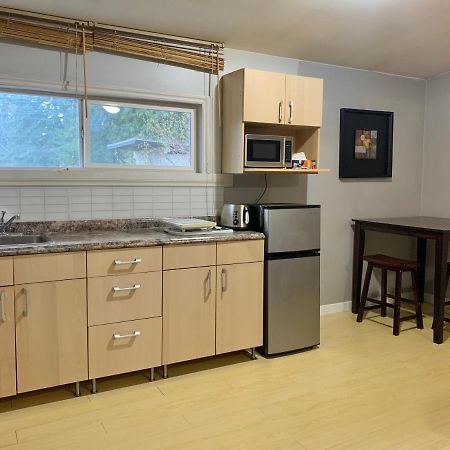 Whole Suite To Yourself At Coquitlam Centre! Port Coquitlam Kültér fotó