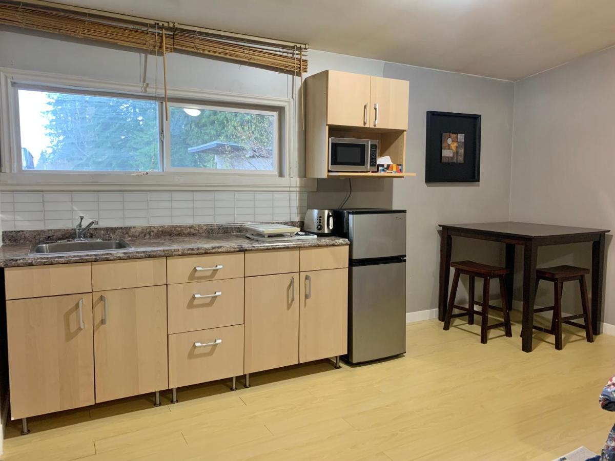Whole Suite To Yourself At Coquitlam Centre! Port Coquitlam Kültér fotó