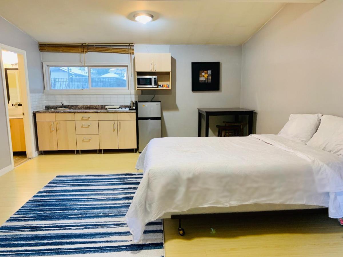 Whole Suite To Yourself At Coquitlam Centre! Port Coquitlam Kültér fotó